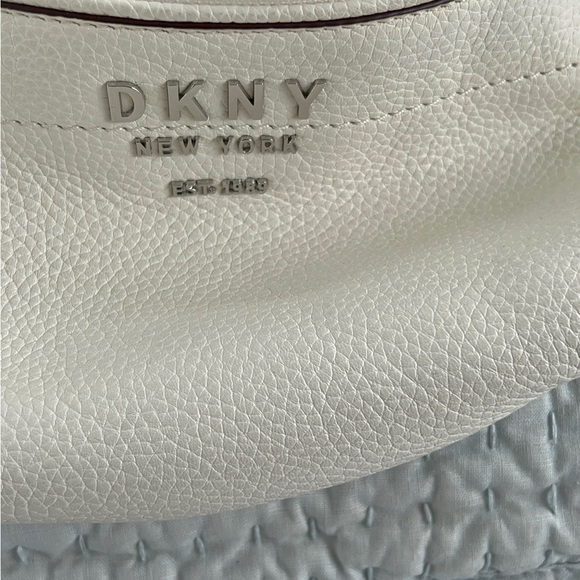 White DKNY belt or cross the body Thompson Belt Bag. - Picture 4 of 8